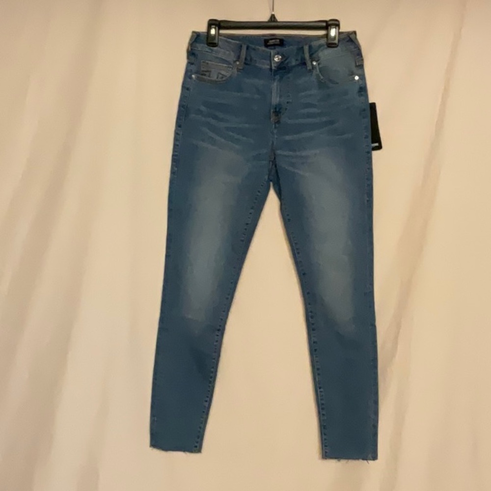 NWT True Religion Jennie MR Raw Hem Skinny Jeans, Sz.29 Color medium maze runner